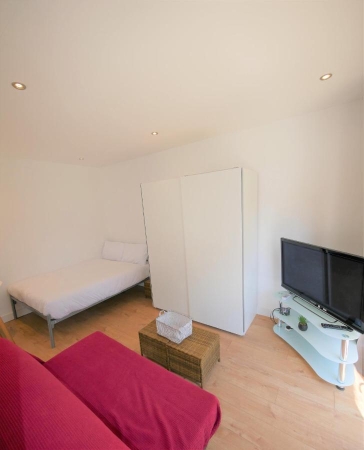 Turay Court Holiday Apartments Bournemouth Exterior photo